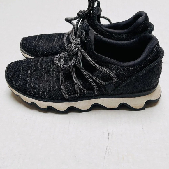Sorel Kinetic Lace Sneaker Black Womens 6 Walking Active Athletic Outdoor Casual